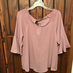 Women’s mauve blouse. Never worn with tags.